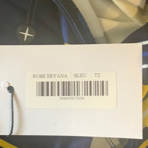 Clothing company selling French Fashion - Picture 4 of 6